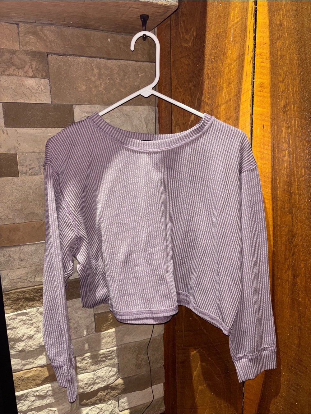 Originality Lilac Ribbed Long-Sleeve Cropped Top - Women